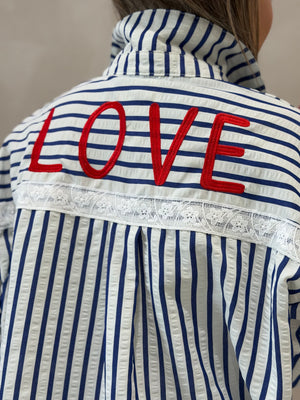 Camisa Love Bordada Oversize