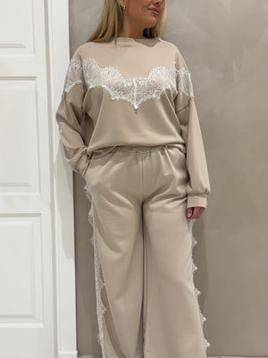 Conjunto Jogger Encaje