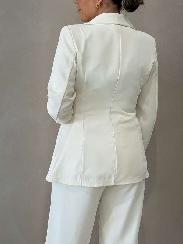 Traje Atado Nudo