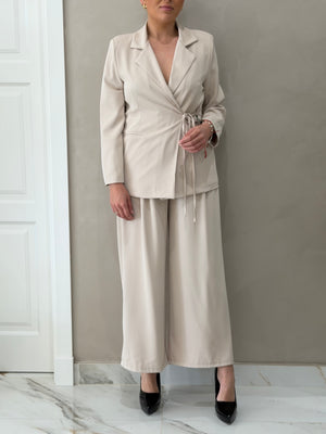Traje Daniela
